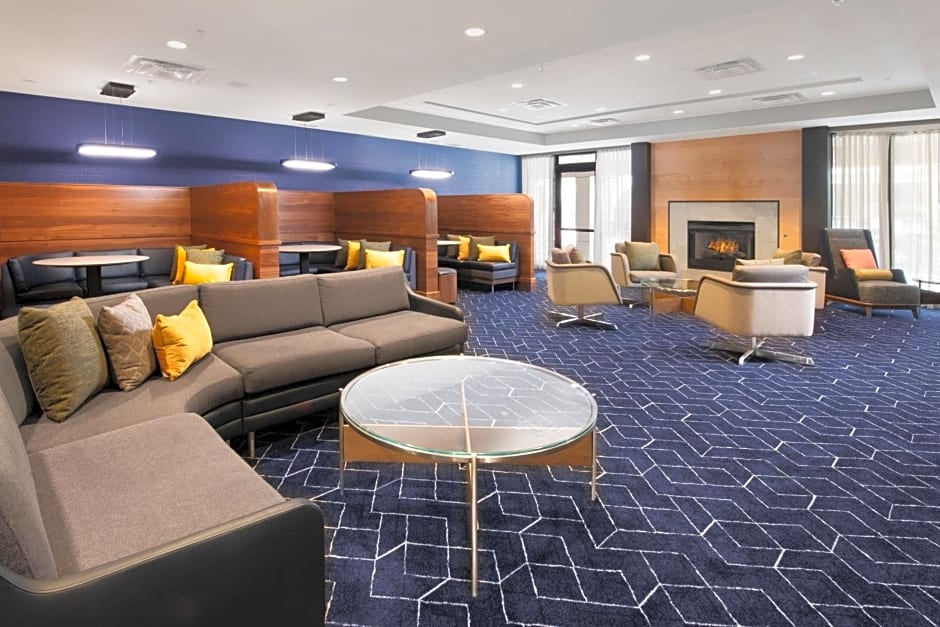 Home courtyard dallas3