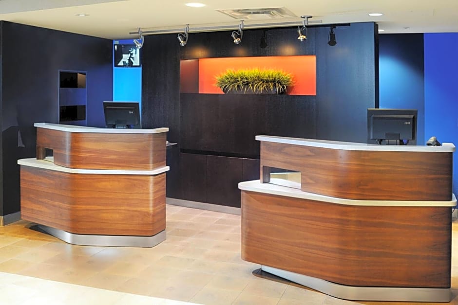 Home courtyard dallas9